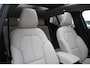 Volvo XC40 B4 Plus Dark Visual Park Assist (incl. 360º view) | Schuif-/Kanteldak | Lichtmetalen Velgen 19"| Extra Getint Glas | Apple Carplay/Android Auto | Premium Audio by Harman Kardon | Electronic Climate Controle