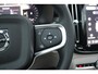 Volvo XC40 B4 Plus Dark Visual Park Assist (incl. 360º view) | Schuif-/Kanteldak | Lichtmetalen Velgen 19"| Extra Getint Glas | Apple Carplay/Android Auto | Premium Audio by Harman Kardon | Electronic Climate Controle
