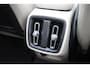 Volvo XC40 B4 Plus Dark | Panoramadak met schuif-/kantelfunctie |  360º camera | Extra Getint Glas | Apple Carplay/Android Auto | Premium Audio by Harman Kardon | Electronic Climate Controle | 19 inch Lichtmetalen Velgen