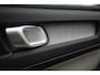 Volvo XC40 B4 Plus Dark Visual Park Assist (incl. 360º view) | Schuif-/Kanteldak | Lichtmetalen Velgen 19"| Extra Getint Glas | Apple Carplay/Android Auto | Premium Audio by Harman Kardon | Electronic Climate Controle