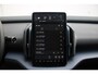 Volvo EX30 Single Motor Extended Range Plus 69 kWh Black Edition Europa | Adaptieve Cruise Control met Pilot Assist | Sfeerverlichting interieur | Premium audio by Harman Kardon | Verwarmbare voorstoelen + stuurwiel | Park Assist voor + achter | Parkeercamera | Blind Spot Information System |