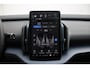 Volvo EX30 Single Motor Extended Range Plus 69 kWh Black Edition Europa | Adaptieve Cruise Control met Pilot Assist | Sfeerverlichting interieur | Premium audio by Harman Kardon | Verwarmbare voorstoelen + stuurwiel | Park Assist voor + achter | Parkeercamera | Blind Spot Information System |