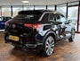 Volkswagen T-Roc 2.0 TSI 4Motion Sport Business R | BEATS Audio | Schuif/ Kantel Panorama Dak | Stoelverwarming | Camera | Stuurwiel Verwarmd | 19'' Suzuka Velgen | Camera | Climate Control | Adaptieve Cruise Control | LED Koplampen |