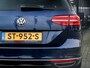Volkswagen Passat Variant 1.4 TSI Highline Business R | Schuif/ Kantel Panorama Dak | Lederen Bekleding | 3x R-Line | Matrix LED | Adaptieve Cruise Control | Keyless Entry | Stoelverwarming | Voorruit Verwarmd | Sfeerverlichting | Metallic Lak |