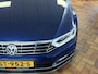 Volkswagen Passat Variant 1.4 TSI Highline Business R | Schuif/ Kantel Panorama Dak | Lederen Bekleding | 3x R-Line | Matrix LED | Adaptieve Cruise Control | Keyless Entry | Stoelverwarming | Voorruit Verwarmd | Sfeerverlichting | Metallic Lak |