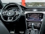 Volkswagen Passat Variant 1.4 TSI Highline Business R Line | Schuif/ Kantel Panorama Dak | Lederen Bekleding | 3x R-Line | Matrix LED | Adaptieve Cruise Control | Keyless Entry | Stoelverwarming | Voorruit Verwarmd | Sfeerverlichting | Metallic Lak |