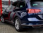 Volkswagen Passat Variant 1.4 TSI Highline Business R | Schuif/ Kantel Panorama Dak | Lederen Bekleding | 3x R-Line | Matrix LED | Adaptieve Cruise Control | Keyless Entry | Stoelverwarming | Voorruit Verwarmd | Sfeerverlichting | Metallic Lak |