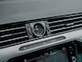 Volkswagen Passat Variant 1.4 TSI Highline Business R Line | Schuif/ Kantel Panorama Dak | Lederen Bekleding | 3x R-Line | Matrix LED | Adaptieve Cruise Control | Keyless Entry | Stoelverwarming | Voorruit Verwarmd | Sfeerverlichting | Metallic Lak |