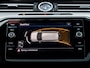 Volkswagen Passat Variant 1.4 TSI Highline Business R Line | Schuif/ Kantel Panorama Dak | Lederen Bekleding | 3x R-Line | Matrix LED | Adaptieve Cruise Control | Keyless Entry | Stoelverwarming | Voorruit Verwarmd | Sfeerverlichting | Metallic Lak |
