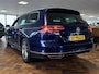 Volkswagen Passat Variant 1.4 TSI Highline Business R | Schuif/ Kantel Panorama Dak | Lederen Bekleding | 3x R-Line | Matrix LED | Adaptieve Cruise Control | Keyless Entry | Stoelverwarming | Voorruit Verwarmd | Sfeerverlichting | Metallic Lak |