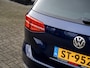 Volkswagen Passat Variant 1.4 TSI Highline Business R Line | Schuif/ Kantel Panorama Dak | Lederen Bekleding | 3x R-Line | Matrix LED | Adaptieve Cruise Control | Keyless Entry | Stoelverwarming | Voorruit Verwarmd | Sfeerverlichting | Metallic Lak |