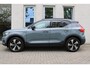 Volvo XC40 T5 Automaat Recharge R-Design | Panoramisch Schuif-/kanteldak | Trekhaak | Adaptive Cruise & Pilot Assist | Parkeersensoren voor + achter | Achteruitrijcamera | Extra getint glas | Halfleder/Alcantara bekleding | Voorstoelen- en stuurwiel verwarmbaar | Dealer onderhouden
