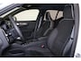 Volvo XC40 T5 Recharge Plus Dark - IntelliSafe Assist - 360º Camera - Verwarmde voorstoelen & stuur - Parkeersensoren voor & achter - Elektr. bedienb. voorstoelen met geheugen links - Draadloze tel. lader - Extra getint glas - 19' LMV