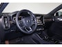 Volvo XC40 T5 Recharge Plus Dark - IntelliSafe Assist - 360º Camera - Verwarmde voorstoelen & stuur - Parkeersensoren voor & achter - Elektr. bedienb. voorstoelen met geheugen links - Draadloze tel. lader - Extra getint glas - 19' LMV
