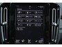 Volvo XC40 T5 Recharge Plus Dark - IntelliSafe Assist - Harman/Kardon audio - Verwarmde voorstoelen & stuur - Parkeersensoren voor & achter - Elektr. bedienb. voorstoelen met geheugen links - Draadloze tel. lader - Extra getint glas - 19' LMV