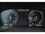 Volvo XC40 T5 Recharge Plus Dark - IntelliSafe Assist - Harman/Kardon audio - Verwarmde voorstoelen & stuur - Parkeersensoren voor & achter - Elektr. bedienb. voorstoelen met geheugen links - Draadloze tel. lader - Extra getint glas - 19' LMV