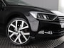 Volkswagen Passat 1.4 TSI Comfortline Business (NL-Auto / Pano / Camera / ACC / 19'')