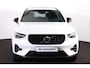 Volvo XC40 T5 Recharge Plus Dark - Panorama/schuifdak - IntelliSafe Assist & Surround - 360º Camera - Harman/Kardon audio - Verwarmde voorstoelen & stuur - Parkeersensoren voor & achter - Elektr. bedienb. voorstoelen met geheugen links - Extra getint glas - 19' LMV