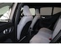 Volvo XC40 T4 Recharge Plus Bright - Harman/Kardon audio - Parkeercamera achter - Verwarmde voorstoelen & stuur - Parkeersensoren voor & achter - Elektr. bedienb. voorstoelen met geheugen links - Draadloze tel. lader - Cruise Control - Extra getint glas - 18' LMV