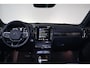Volvo XC40 T4 Recharge Plus Bright - Harman/Kardon audio - Parkeercamera achter - Verwarmde voorstoelen & stuur - Parkeersensoren voor & achter - Elektr. bedienb. voorstoelen met geheugen links - Draadloze tel. lader - Cruise Control - Extra getint glas - 18' LMV