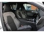 Volvo V60 T8 Plug-in hybrid AWD Ultra Perf. Ed. Dark | 20 inch Polestar wielen | Panoramadak met schuif-/ kantelfunctie | Head up display | Polestar Engineered optimisation| 360 graden camera | Premium audio by Harman Kardon | Elektrisch bedienbare voorstoelen met geheugenfunctie | Stoel-/ stuurwielverwarming | Verwarmde achterbank | Adaptieve cruise control | BLIS
