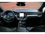 Volvo V60 T8 Plug-in hybrid AWD Ultra Perf. Ed. Dark Panoramisch schuif-/ kanteldak | Head up display | Polestar Engineered optimisation| 360 graden camera | Harman Kardon | Elektrisch bedienbare voorstoelen met geheugenfunctie | Stoel-/ stuurwielverwarming | Verwarmde achterbank | Adaptieve cruise control | BLIS