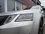 Skoda Octavia Combi 1.0 TSI Greentech Style Business Automaat! Carplay! Camera! Navigatie! Nette/Mooie Auto!
