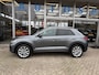 Volkswagen T-Roc 1.5 TSI R-Line Business 150PK / ACHTERUITRIJCAMERA / CARPLAY