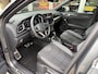 Volkswagen T-Roc 1.5 TSI R-Line Business 150PK / ACHTERUITRIJCAMERA / CARPLAY