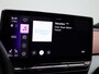 Volkswagen ID.5 Pro 77 kWh | Apple Carplay/Android Auto | Stoel + Stuurverwarming | Navigatie | Sfeerverlichting |
