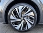Volkswagen ID.4 Max 77 kWh ✓SOH 90% Rijtest ✓Panoramadak ✓Warmtepomp ✓Matrix LED ✓Head-Up ✓Half Leder Alcantara ✓Sfeerverlichting ✓Navigatie ✓360º Camera ✓Lichtmetaal 21" ✓Parkeersensoren ✓Trekhaak