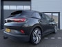 Volkswagen ID.4 Max 77 kWh ✓SOH 90% Rijtest ✓Panoramadak ✓Warmtepomp ✓Matrix LED ✓Head-Up ✓Half Leder Alcantara ✓Sfeerverlichting ✓Navigatie ✓360º Camera ✓Lichtmetaal 21" ✓Parkeersensoren ✓Trekhaak