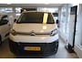 Citroën E-Jumpy Control M 75 kWh I AUTOMAAT I PARKEERSENSOREN ACHTER I 3 SEATER I LAADRUIMTE GEHEEL BETIMMERD I AIRCO I CENTRALE DEURVERGRENDELING I ACHTERDEUREN GESCHIKT VOOR BELADING MET HEFTRUCK
