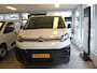 Citroën E-Jumpy Control M 75 kWh I AUTOMAAT I PARKEERSENSOREN ACHTER I 3 SEATER I LAADRUIMTE GEHEEL BETIMMERD I AIRCO I CENTRALE DEURVERGRENDELING I ACHTERDEUREN GESCHIKT VOOR BELADING MET HEFTRUCK