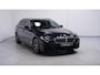BMW 5-Serie 530i M Sport 1e eigen NAP NL-auto carbon zwart nappa leder comfort zetels met memory harman-kardon 19"-lmv camera rijassist head-up DAB-ontvangst apple-carplay digitale cockpit M-pakket