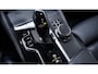 BMW 5-Serie 530i M Sport 1e eigen NAP NL-auto carbon zwart nappa leder comfort zetels met memory harman-kardon 19"-lmv camera rijassist head-up DAB-ontvangst apple-carplay digitale cockpit M-pakket