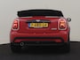 MINI Cooper 1.5 Classic 136pk | Cruise Control | Stoelverwarming | Head-up display | Navigatie | 16" LMV