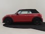MINI Cooper 1.5 Classic 136pk | Cruise Control | Stoelverwarming | Head-up display | Navigatie | 16" LMV