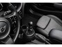 MINI Cooper 1.5 Classic 136pk | Cruise Control | Stoelverwarming | Head-up display | Navigatie | 16" LMV