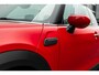 MINI Cooper 1.5 Classic 136pk | Cruise Control | Stoelverwarming | Head-up display | Navigatie | 16" LMV