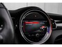 MINI Cooper 1.5 Classic 136pk | Cruise Control | Stoelverwarming | Head-up display | Navigatie | 16" LMV
