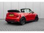 MINI Cooper 1.5 Classic 136pk | Cruise Control | Stoelverwarming | Head-up display | Navigatie | 16" LMV