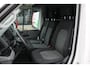 Volkswagen Crafter 2.0 TDI 177pk L3 H3 Automaat Airco Navigatie Camera Trekhaak