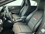 Mercedes-Benz A-klasse 180 Prestige (NAVIGATIE, STOELVERWARMING, PARKEERSENSOREN, CRUISE, STUURBEDIENING)