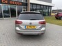 Volkswagen Passat Variant 1.8 TSI DSG Highline 180pk Trekhaak I Camera App connect