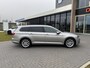Volkswagen Passat Variant 1.8 TSI DSG Highline 180pk Trekhaak I Camera App connect