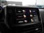 Peugeot 2008 1.2 PureTech Allure | Trekhaak | Lichtmetalen velgen | Apple carplay/Android auto | Regensensor | Achteruitrijcamera | DAB | Extra getint glas | Cruise control | Climate control
