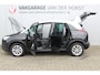 Opel Crossland X 1.2-131pk Turbo Innovation. Two tone. Erg nette en luxe hoogzitter voor nog jaren rijplezier ! Autm. airco, parkeersensoren v+a, camera, LM wielen, ergonomische voorstoelen, cruise control, side assist, navigatie, telefoonvoorb. etc.