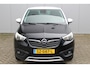 Opel Crossland X 1.2-131pk Turbo Innovation. Two tone. Erg nette en luxe hoogzitter voor nog jaren rijplezier ! Autm. airco, parkeersensoren v+a, camera, LM wielen, ergonomische voorstoelen, cruise control, side assist, navigatie, telefoonvoorb. etc.
