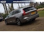 Volvo V60 2.0 T5 Momentum Aut. | Virtual | Nette staat | Apple Carplay | Stoelverwarming | Luxe Leder | Camera | Historie | NAP |